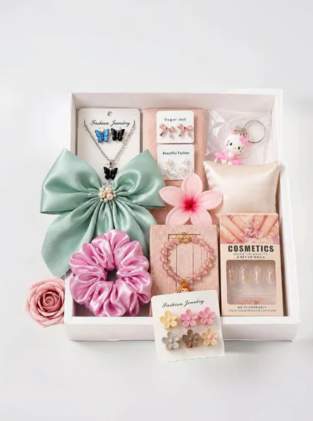 Customised Gift Hamper for Girls