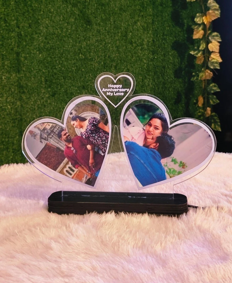 Customised Three Heart LED Stand – photo 2