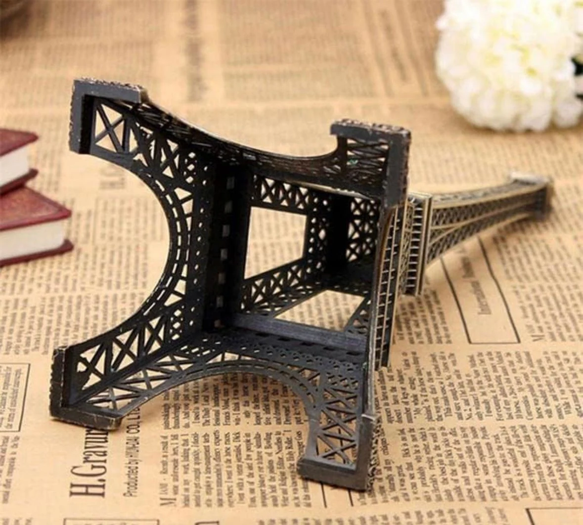Eiffel Tower Showpiece – photo 4
